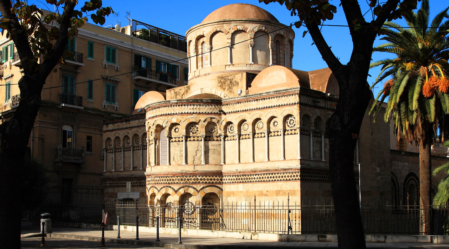 Messina Sehenswürdigkeiten, Strände, schönes Sizilien Villatravellers